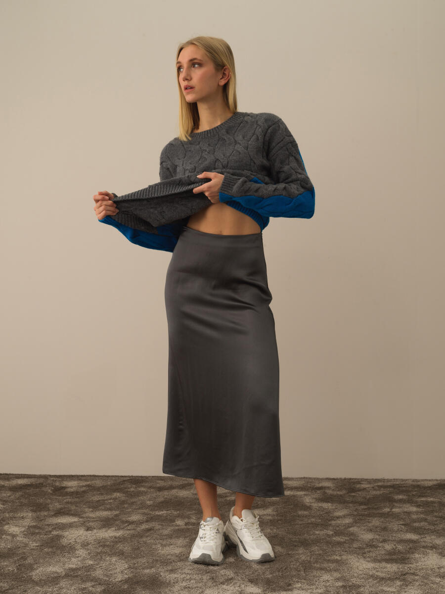 Koyu Gri Formunu Koruyan Regular Fit Etek - 2
