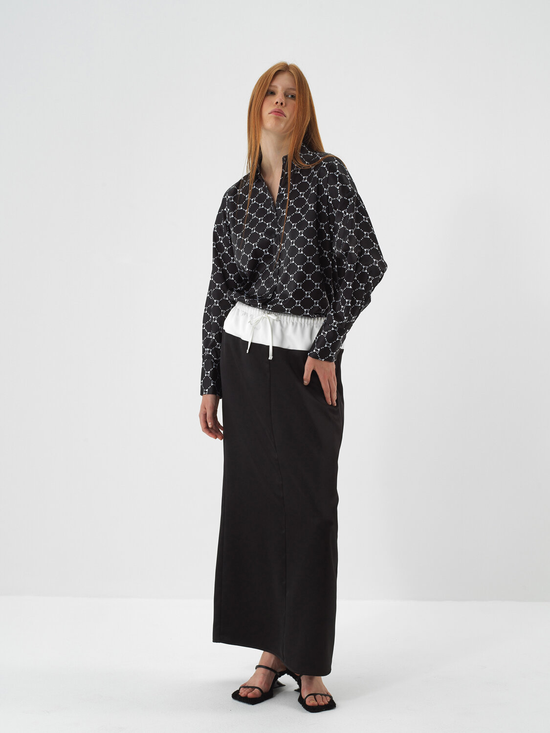 Siyah İpeksi Saten Oversize Etek - Xint