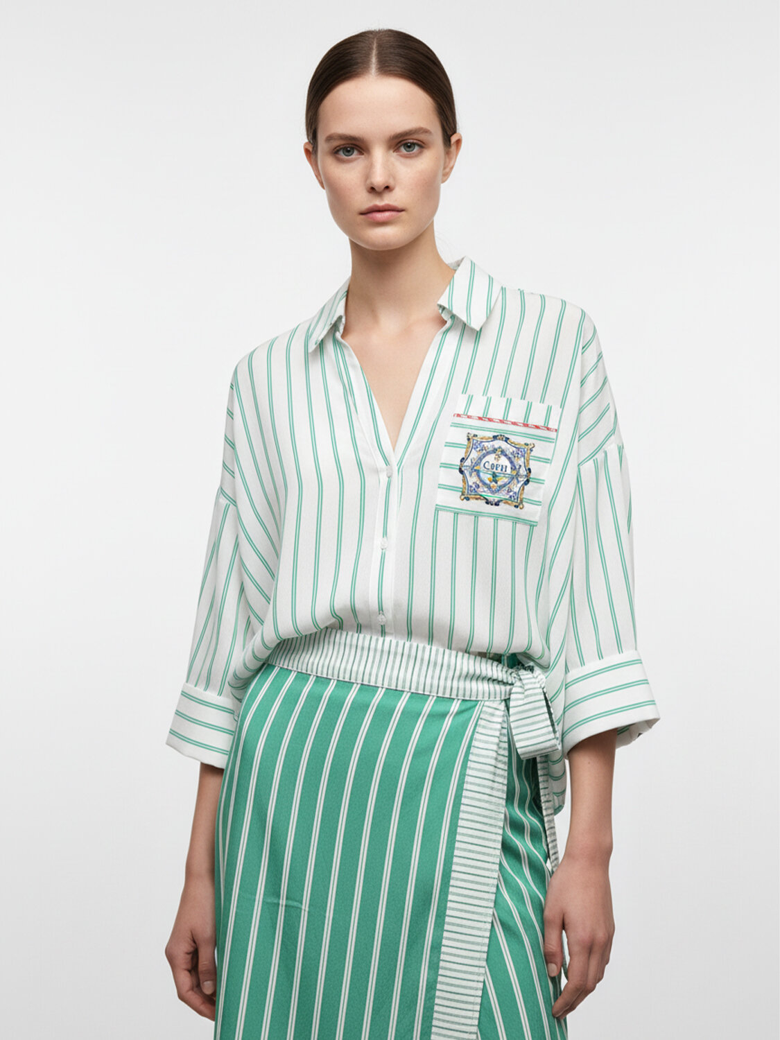 Beyaz Doğal Dökümlü Oversize Gömlek