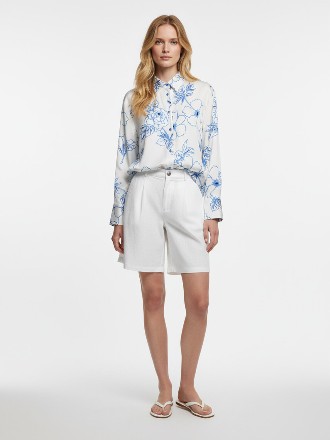 Beyaz Pamuk Dokulu Oversize Gömlek (1)