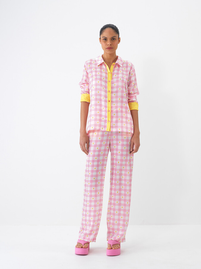 Pembe Formunu Koruyan Regular Fit Gömlek - 2