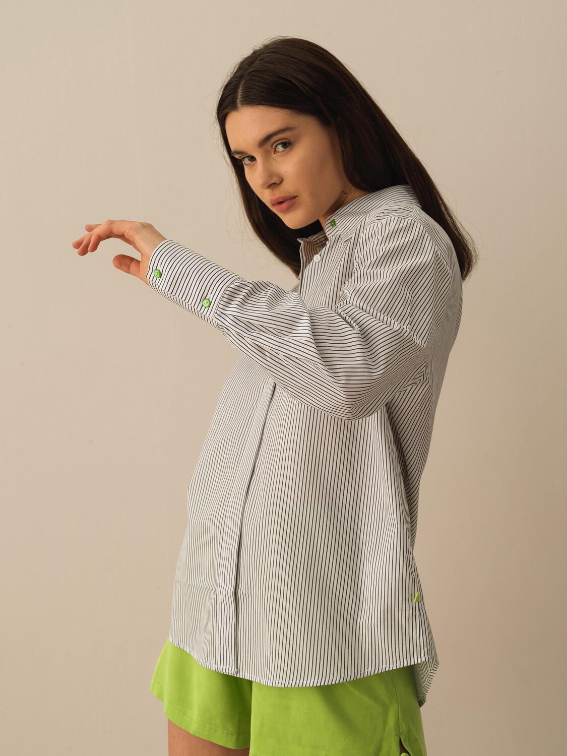 Siyah Pamuk Dokulu Oversize Gömlek