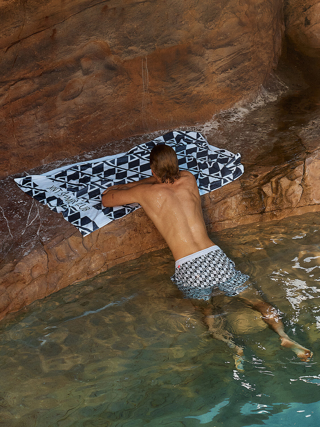 Beyaz Pamuk Dokulu Standart Fit Havlu