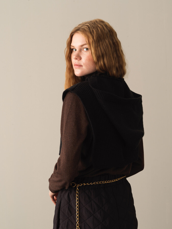 Siyah Doğal Yün Dokulu Regular Fit Kapüşonlu Yakalık - Xint