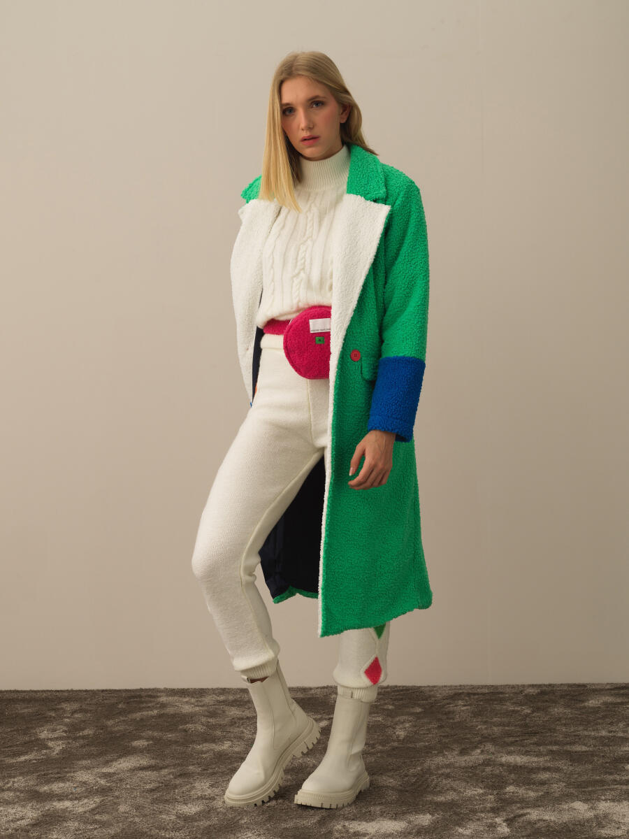 Yeşil Formunu Koruyan Oversize Kaban