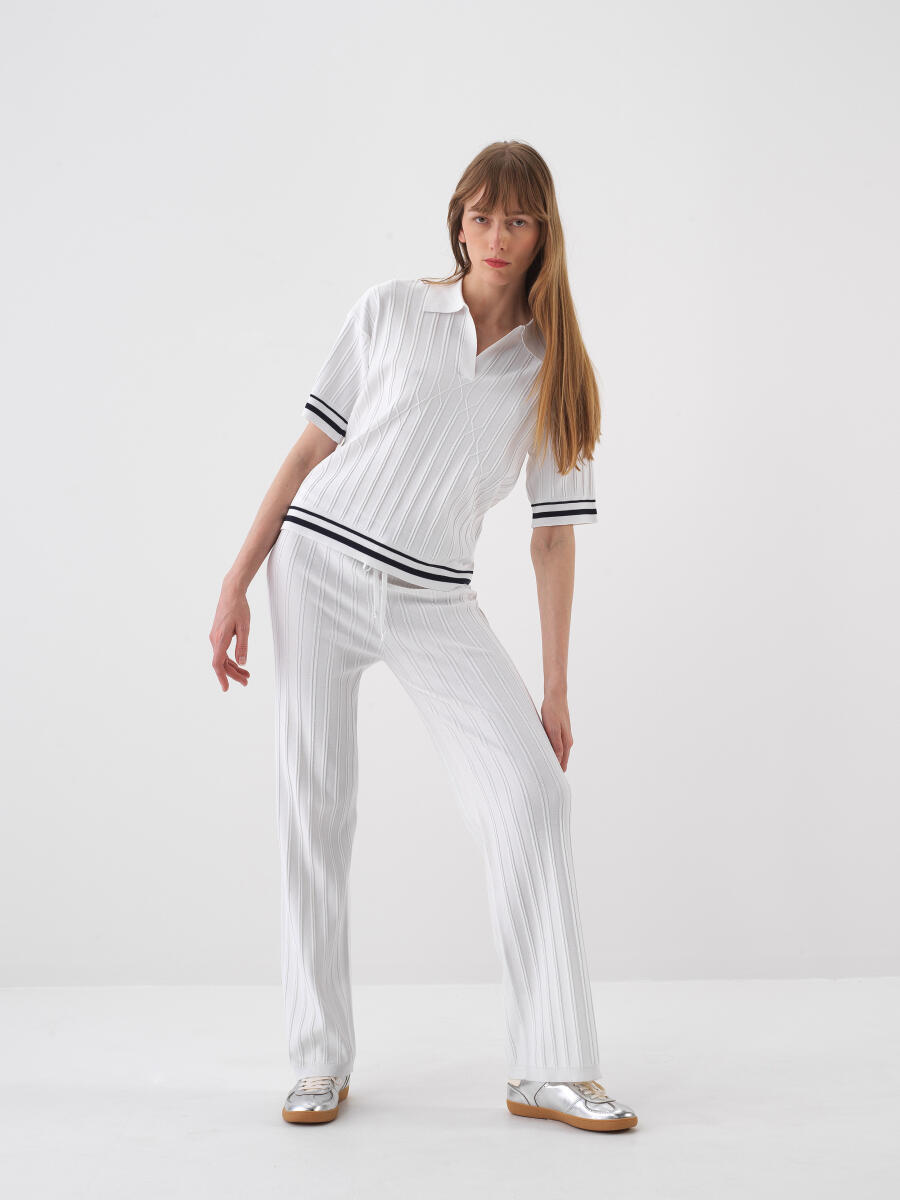 Beyaz Doğal Dökümlü Oversize Kazak - 2