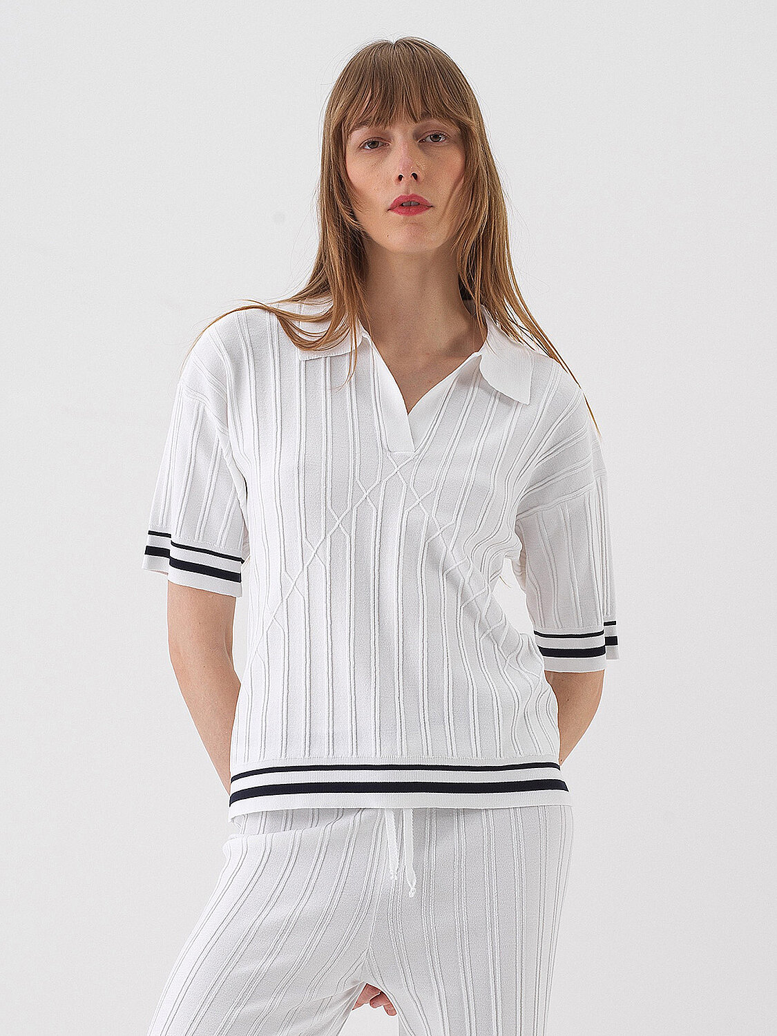 Beyaz Doğal Dökümlü Oversize Kazak