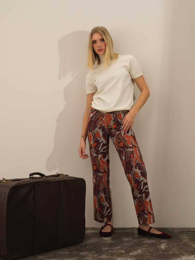 Kırık Beyaz Pamuk Dokulu Regular Fit Kazak - Xint