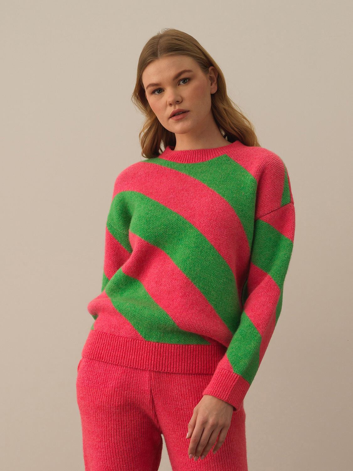 Pembe Lüks Pamuk Dokulu Oversize Kazak