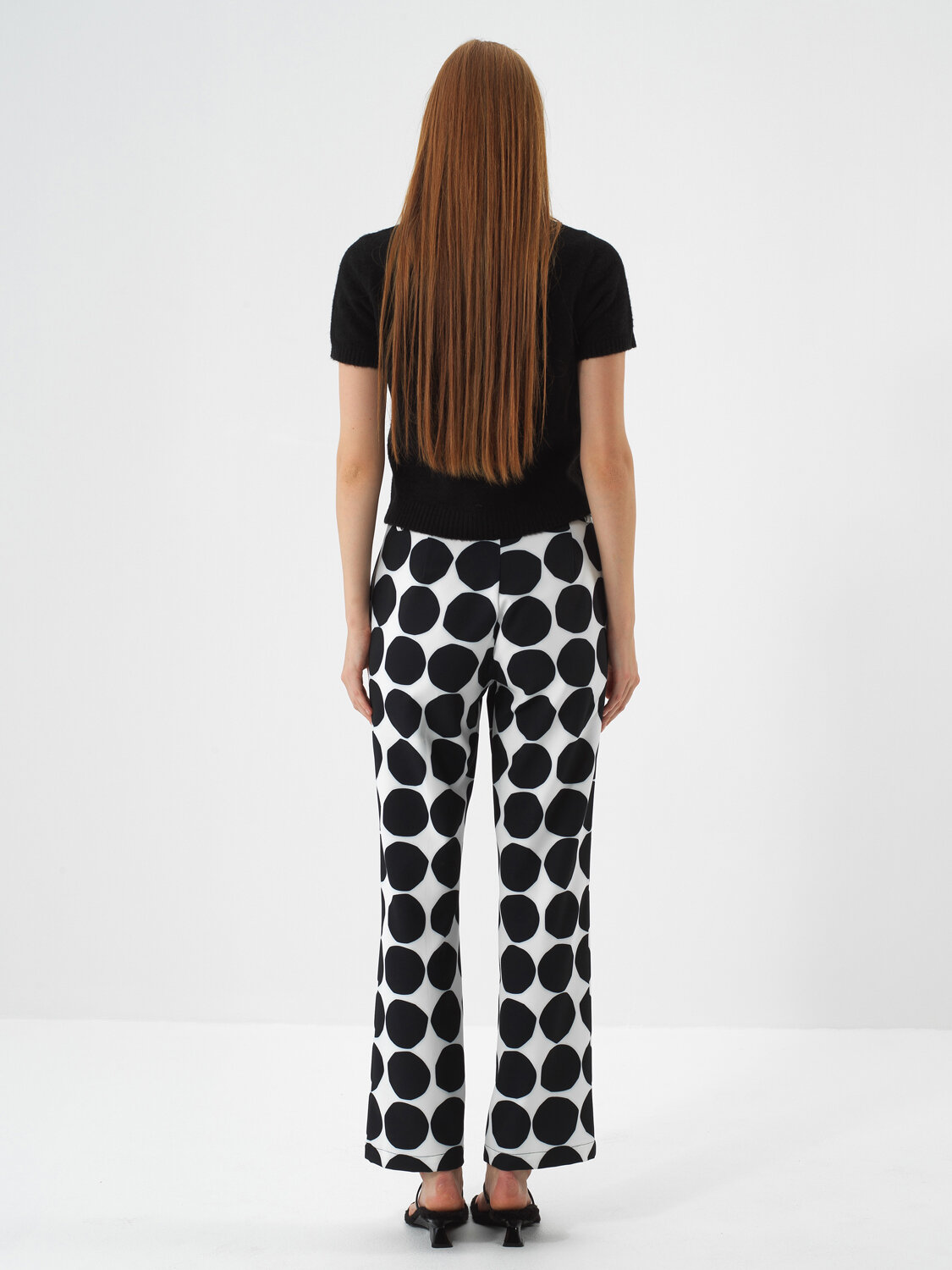 Siyah Yumuşak Dokulu Regular Fit Kazak - Xint