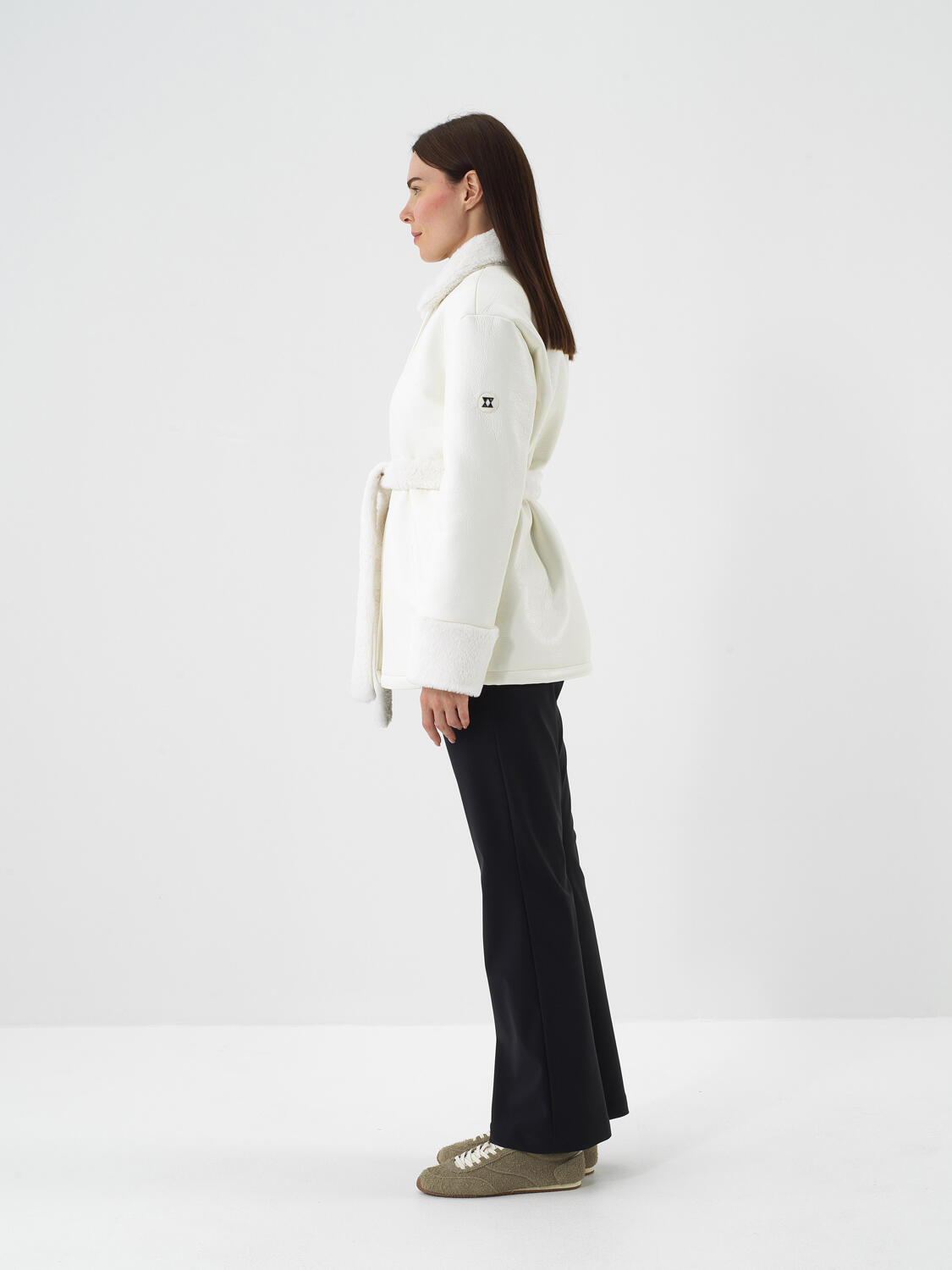 Ekru Deri Görünümlü Oversize Mont - 3