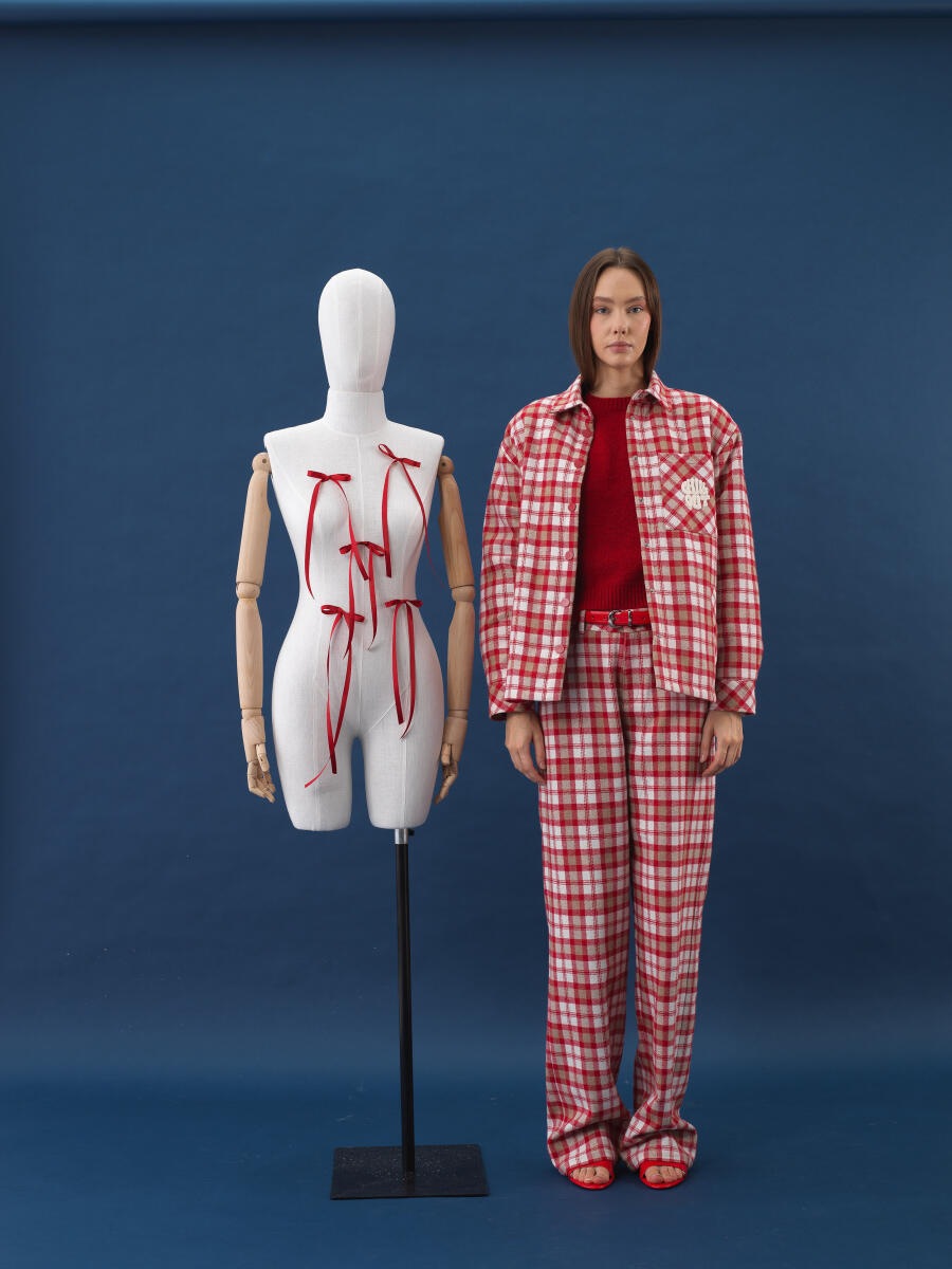 Kırmızı Formunu Koruyan Oversize Mont - 2