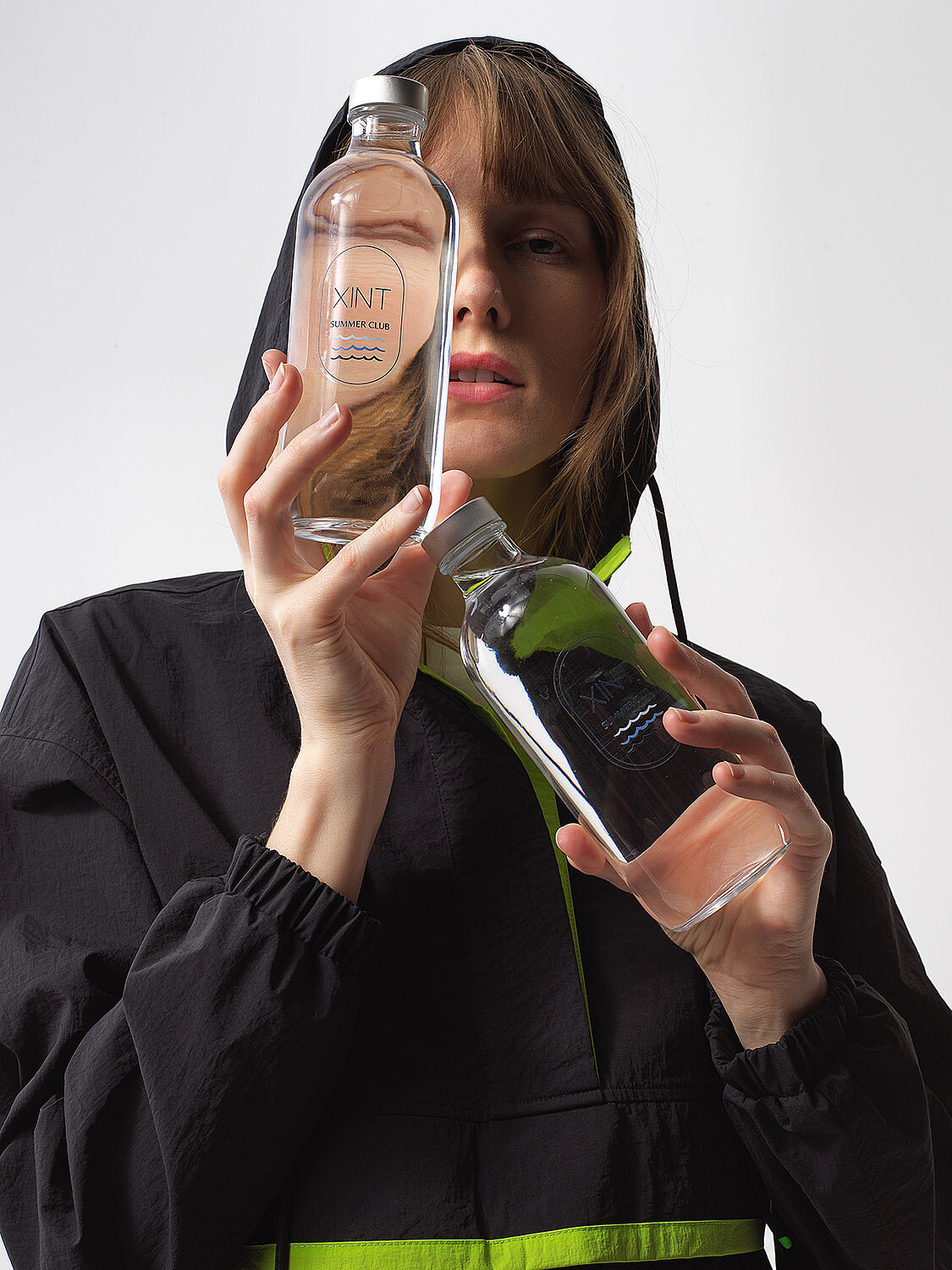 Siyah Formunu Koruyan Oversize Mont