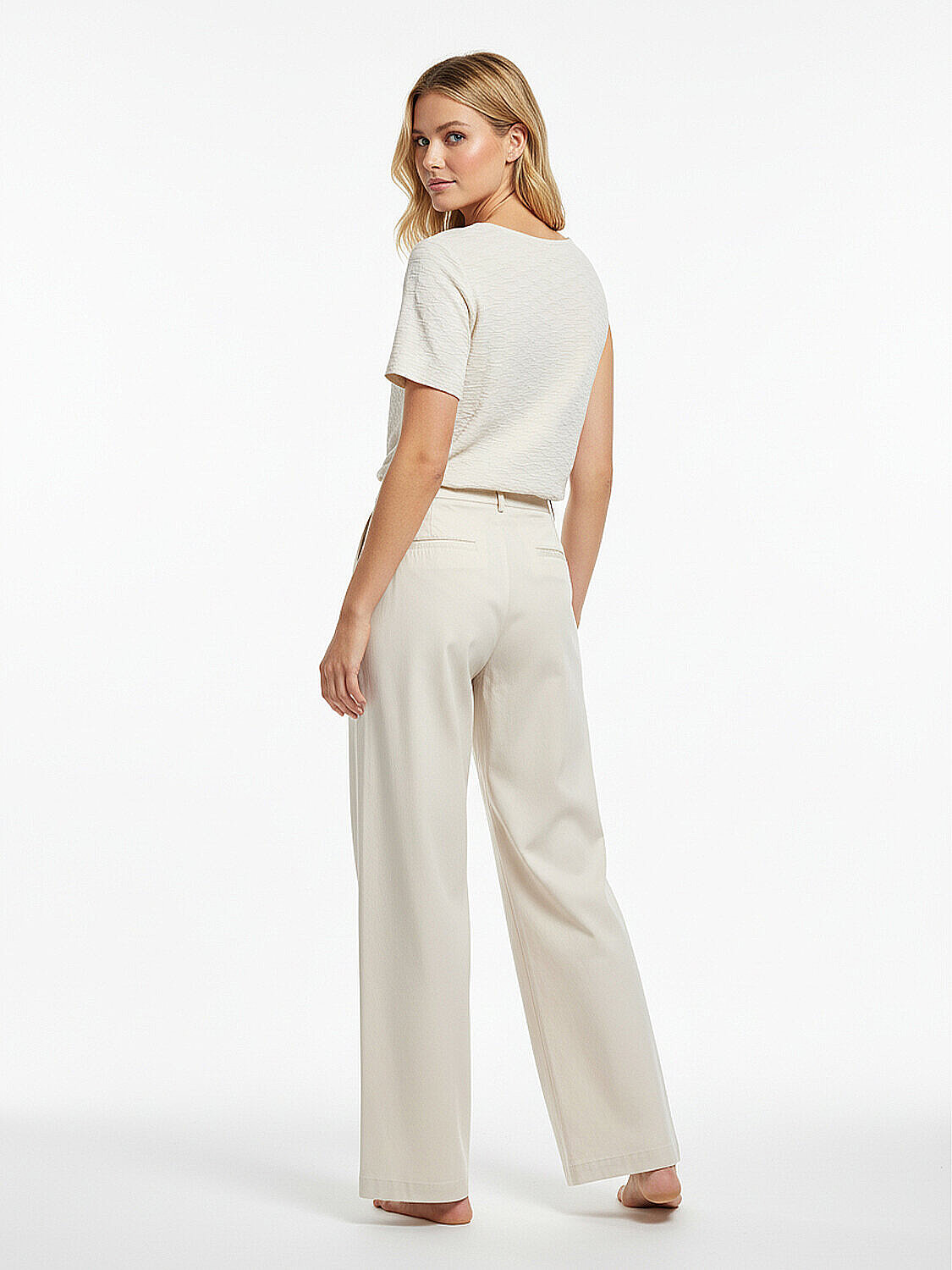 Bej Doğal Akışlı Oversize Pantolon (3)