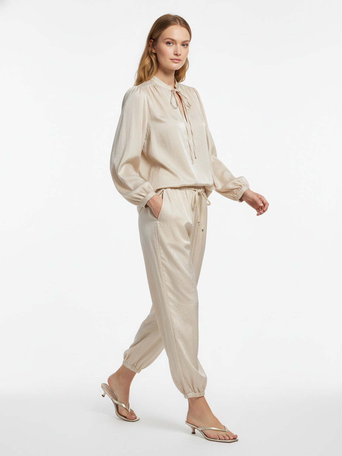 Bej Formunu Koruyan Oversize Pantolon - 3