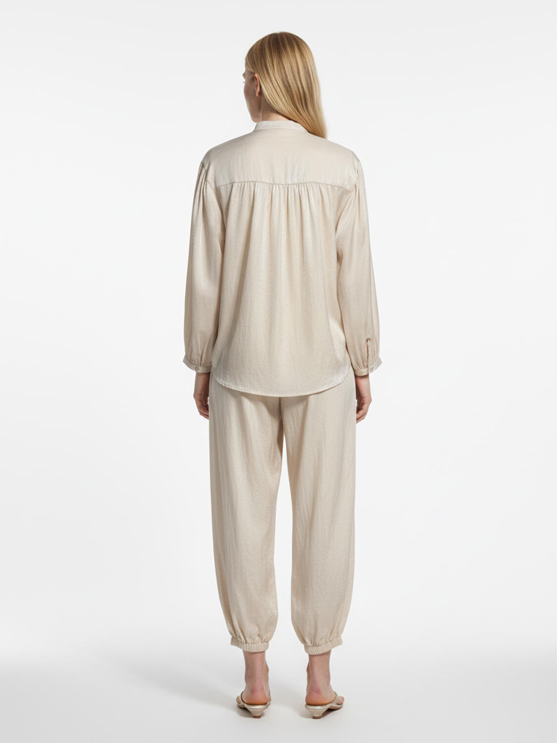 Bej Formunu Koruyan Oversize Pantolon - 4