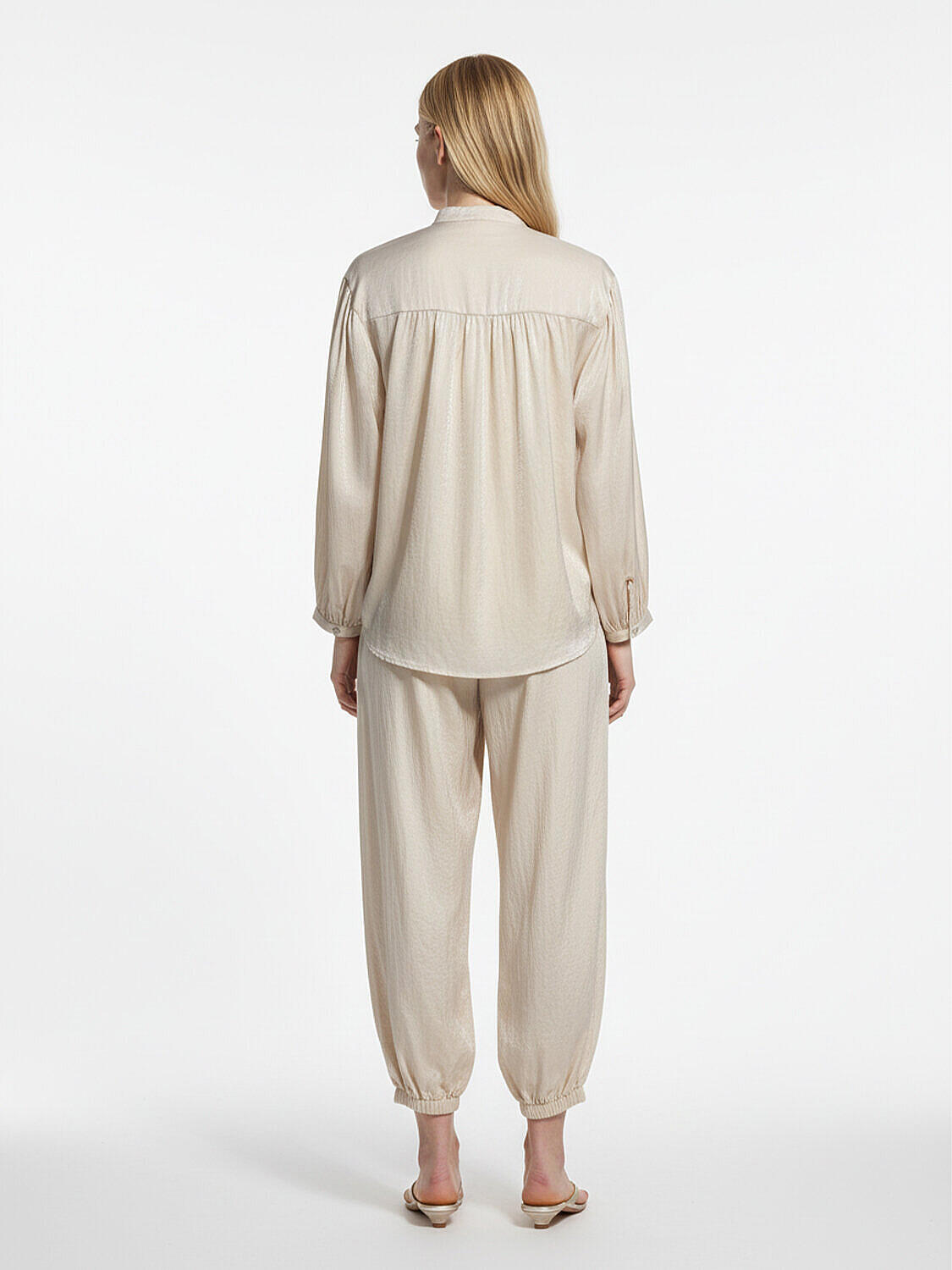 Bej Formunu Koruyan Oversize Pantolon - 4