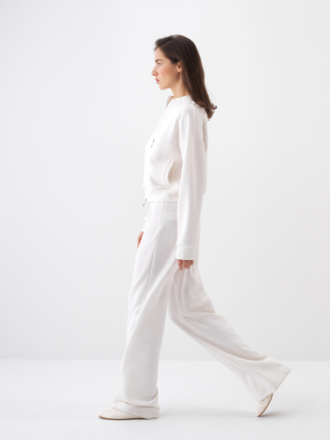 Beyaz Modal Karışımlı Oversize Pantolon (1)