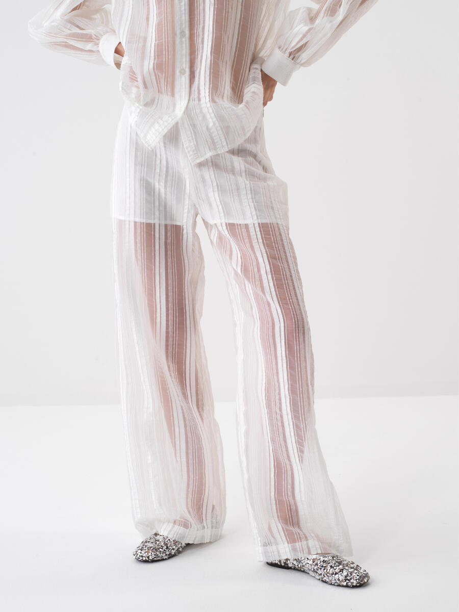 Beyaz Doğal Dökümlü Oversize Pantolon - 1