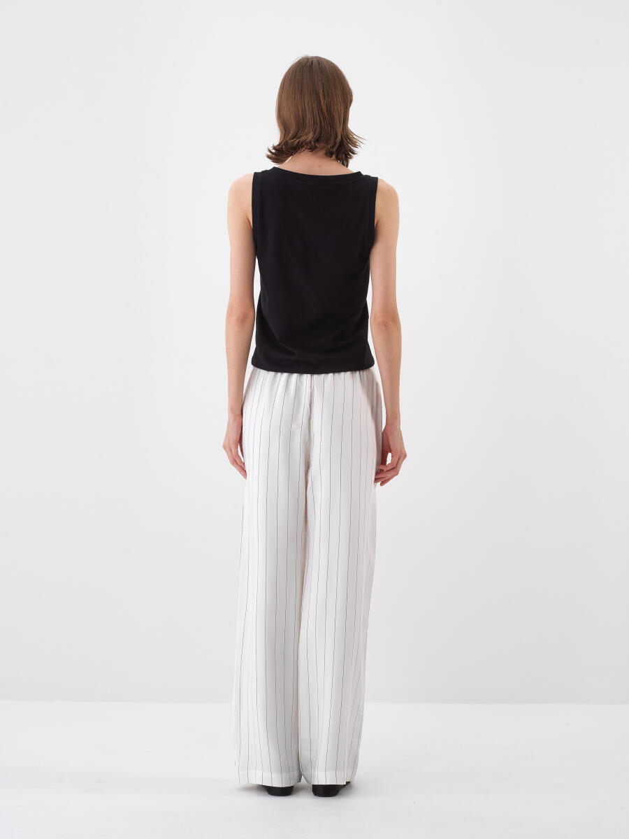 Beyaz Doğal Dökümlü Oversize Pantolon - 4