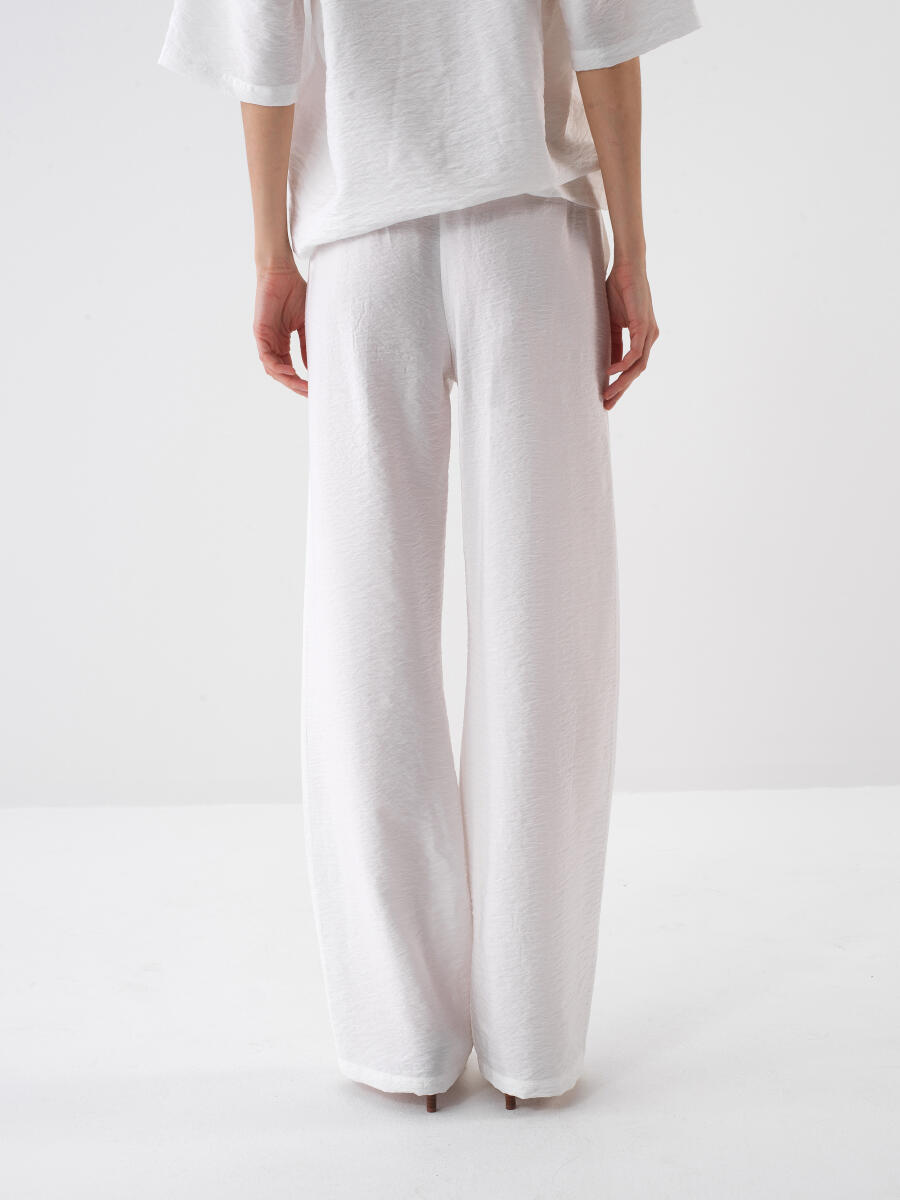 Beyaz Doğal Dökümlü Oversize Pantolon - 4