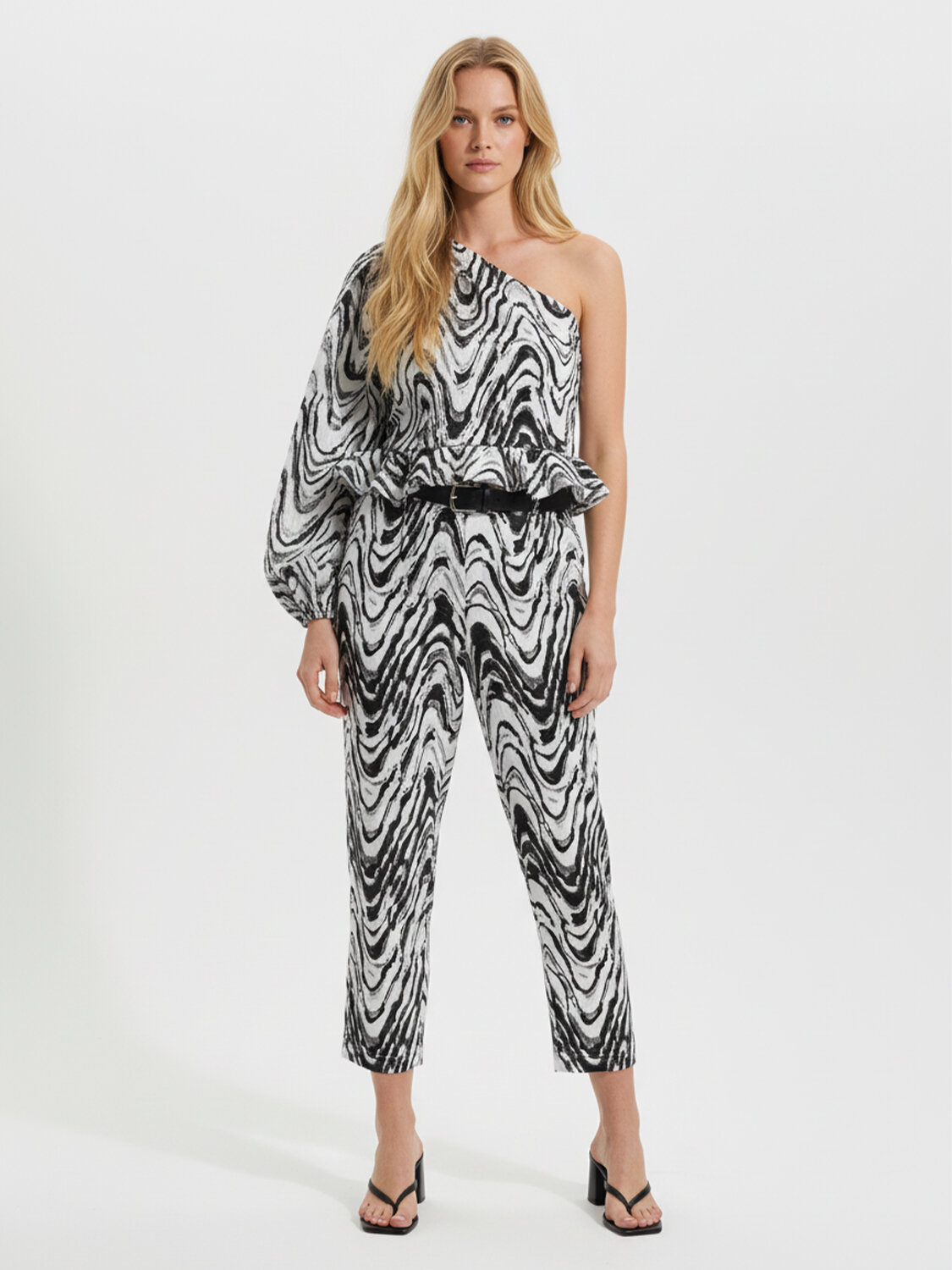 Beyaz Pamuk Dokulu Regular Fit Pantolon (1)