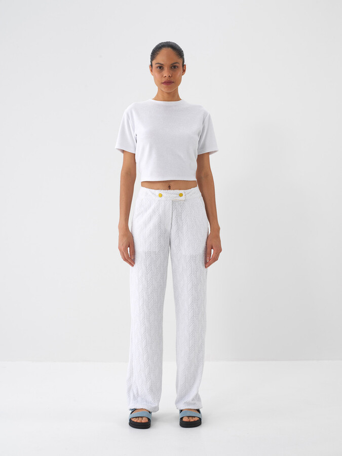 Beyaz Pamuk Dokulu Regular Fit Pantolon (1)