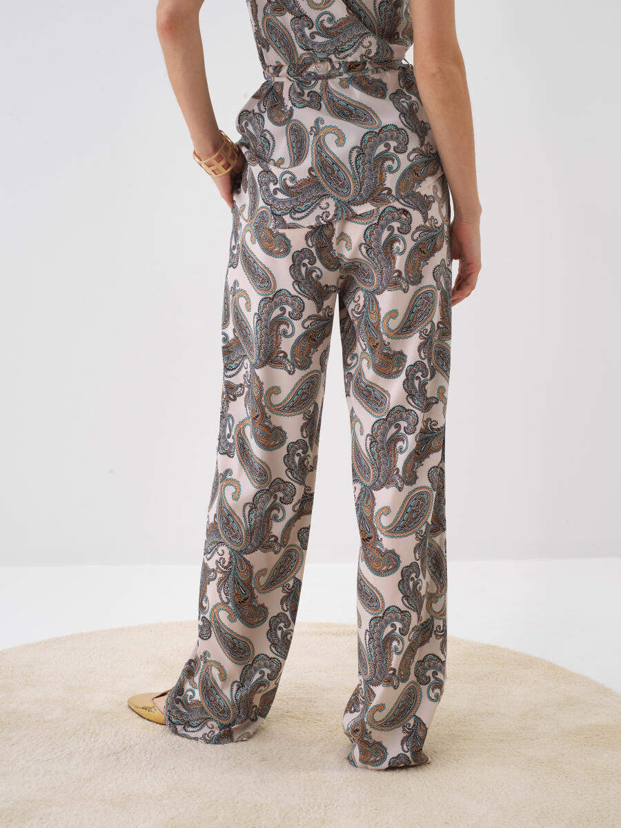 Beyaz Doğal Dökümlü Regular Fit Pantolon - 4