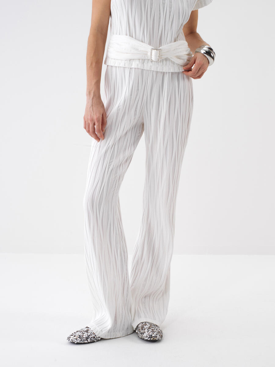Beyaz Doğal Dökümlü Regular Fit Pantolon - 1
