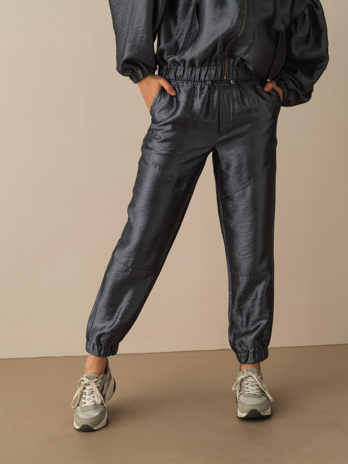 Gri Doğal Dökümlü Oversize Pantolon