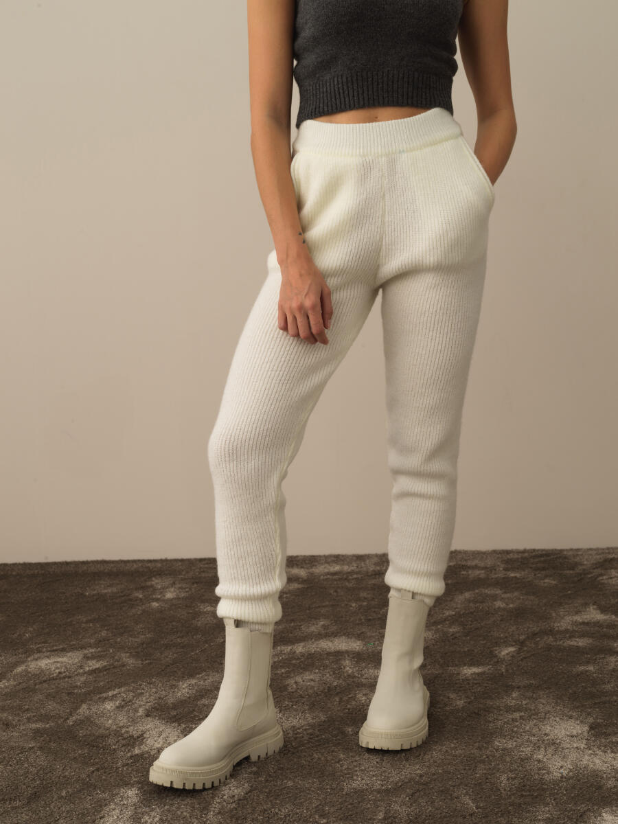 Kırık Beyaz Lüks Pamuk Dokulu Regular Fit Pantolon