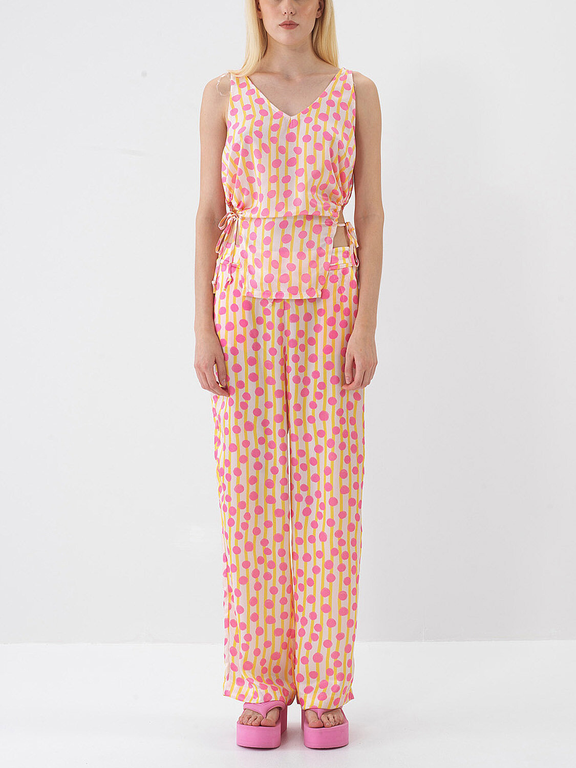 Pembe Formunu Koruyan Oversize Pantolon
