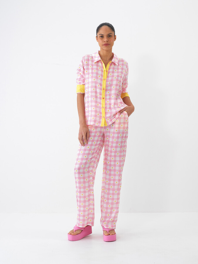 Pembe Formunu Koruyan Regular Fit Pantolon (1)