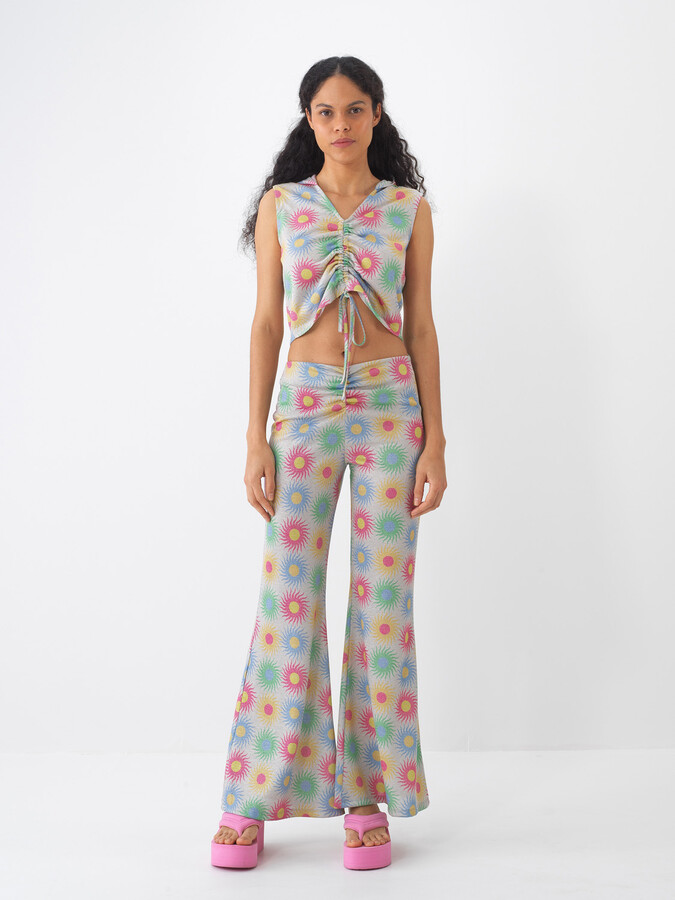 Pembe Doğal Dökümlü Regular Fit Pantolon (2)