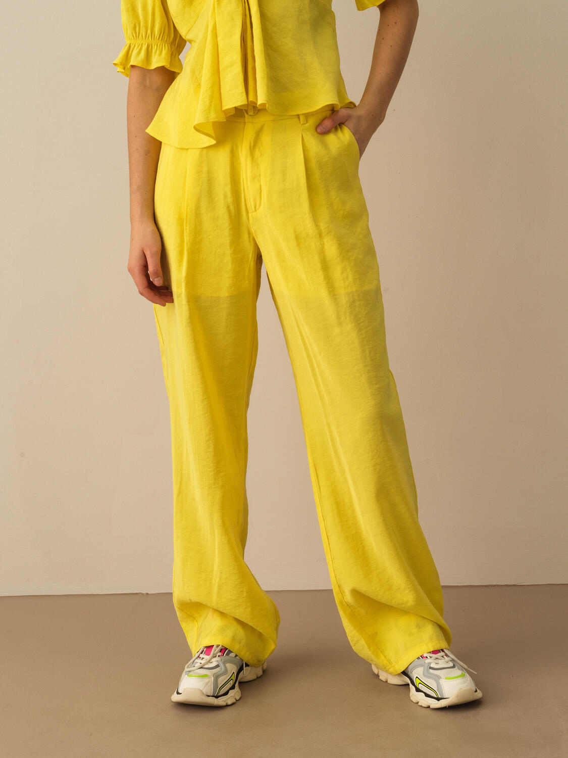 Sarı Modal Karışımlı Oversize Pantolon