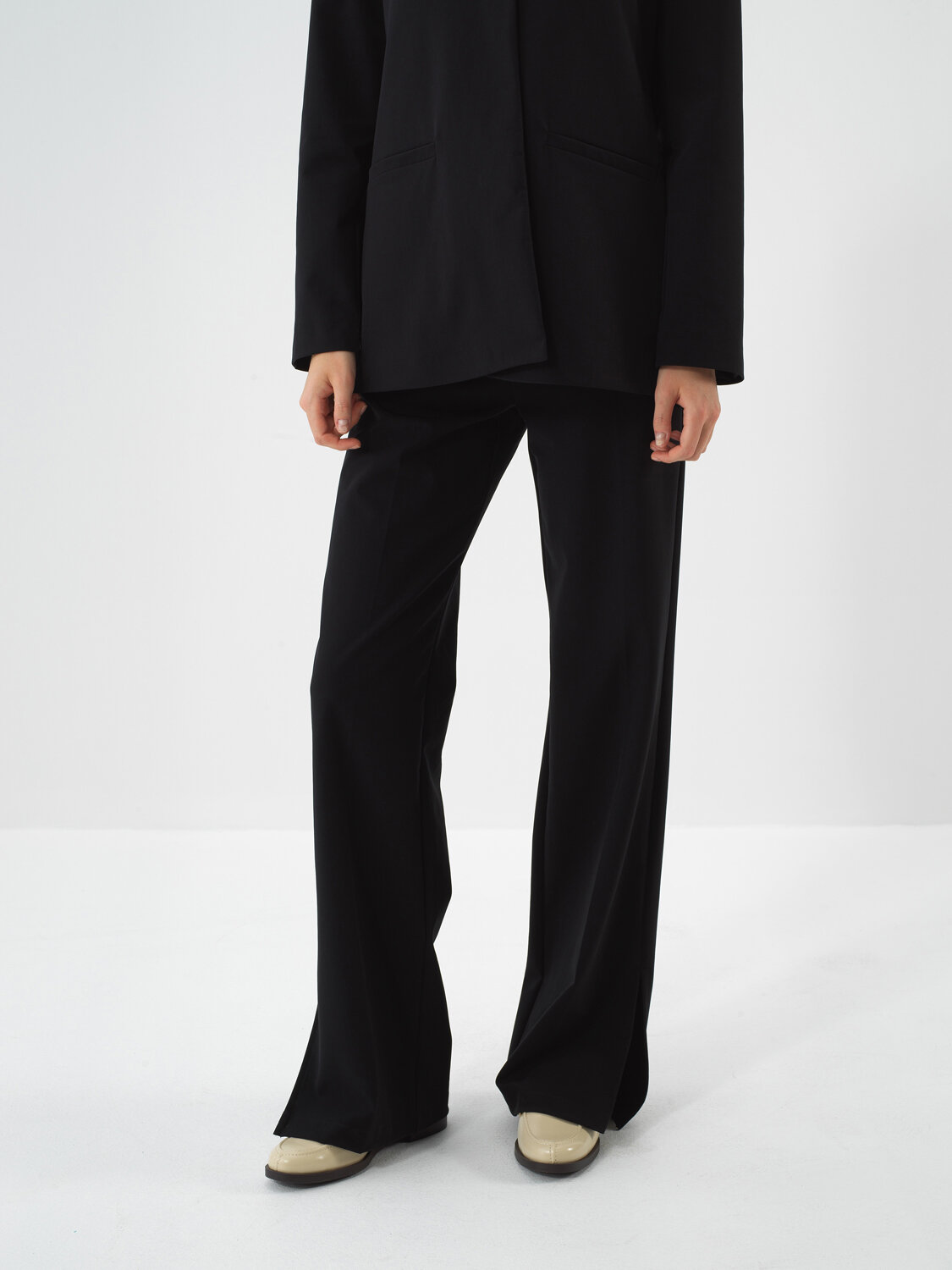 Siyah Esnek Dokulu Regular Fit Pantolon - Xint