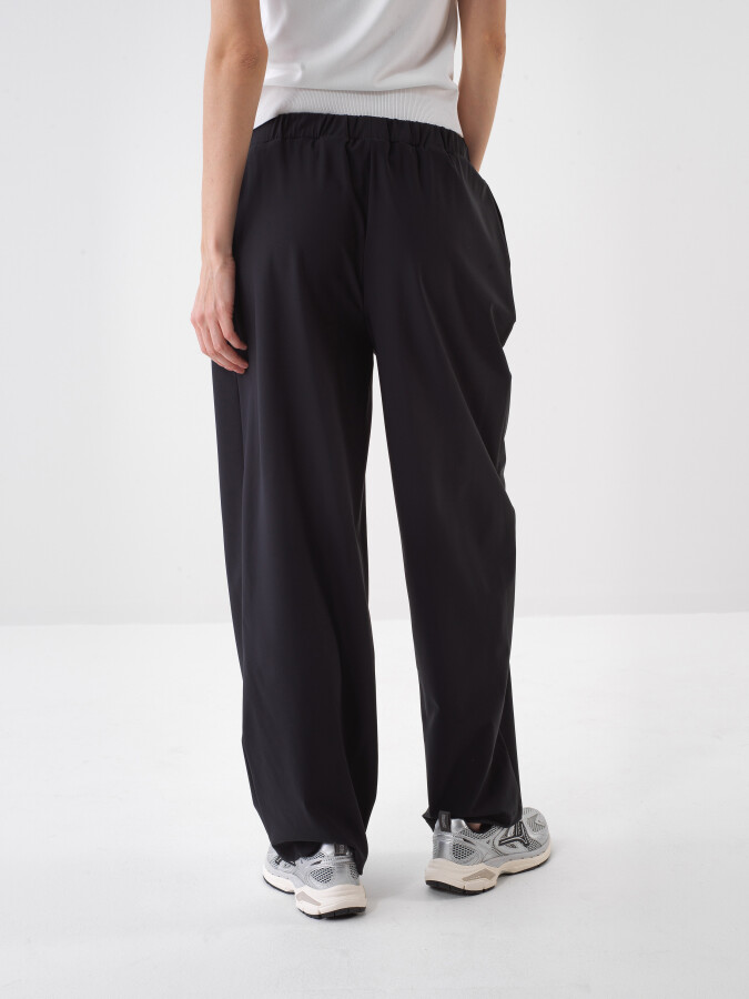 Siyah Formunu Koruyan Oversize Pantolon - 3