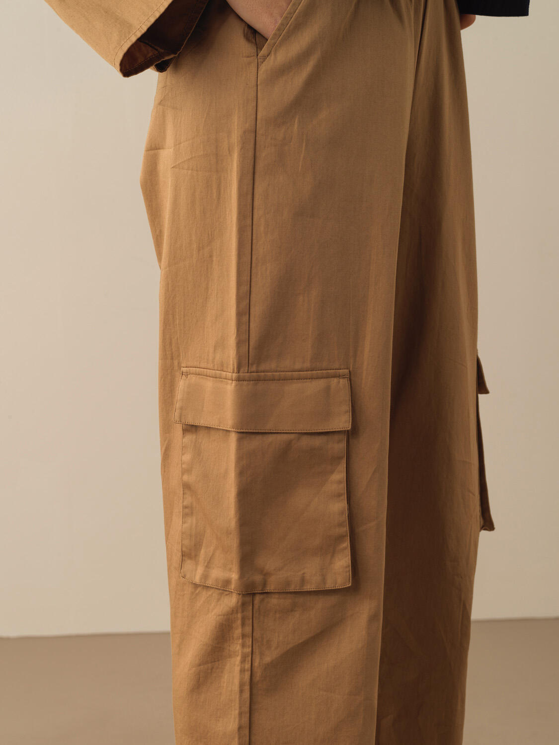 Taş Rengi Pamuk Dokulu Regular Fit Pantolon