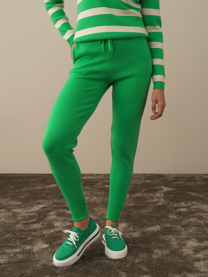 Yeşil Formunu Koruyan Regular Fit Pantolon - Xint