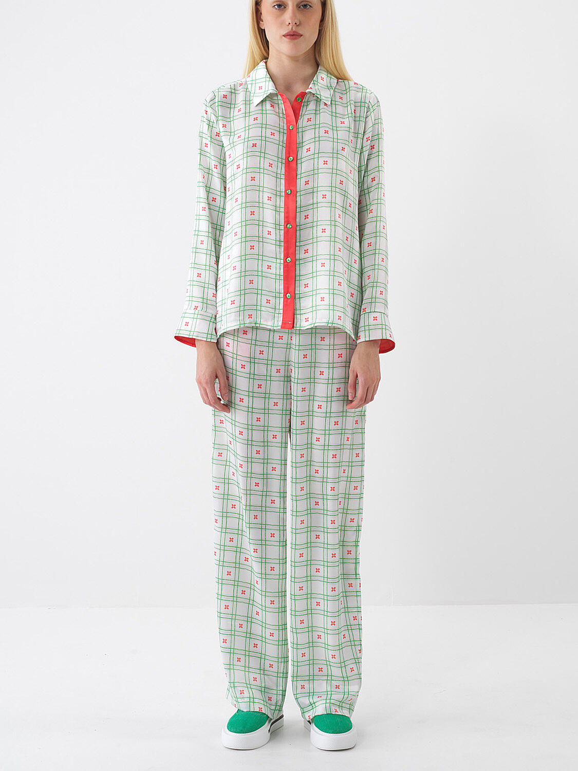 Yeşil Formunu Koruyan Regular Fit Pantolon - 2