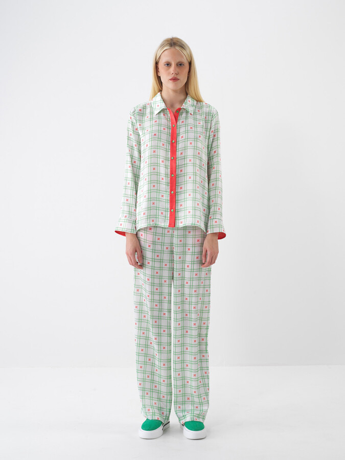 Yeşil Formunu Koruyan Regular Fit Pantolon (1)