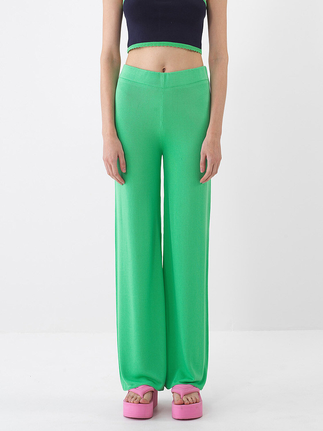 Yeşil Doğal Dökümlü Regular Fit Pantolon (3)