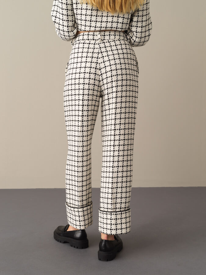 Beyaz Yumuşak Dokulu Regular Fit Pantolon - Xint