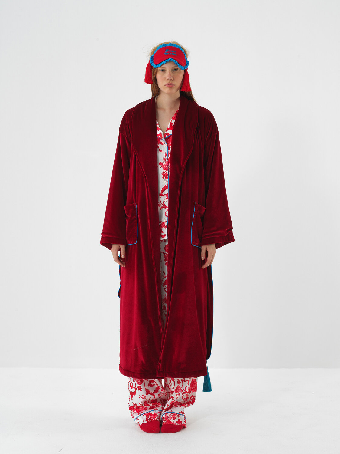 Kırmızı Lüks Dokulu Soft Kadife Oversize Sabahlık - Xint