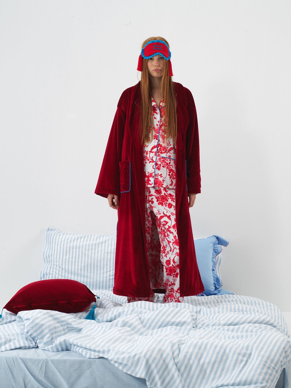 Kırmızı Lüks Dokulu Soft Kadife Oversize Sabahlık - Xint