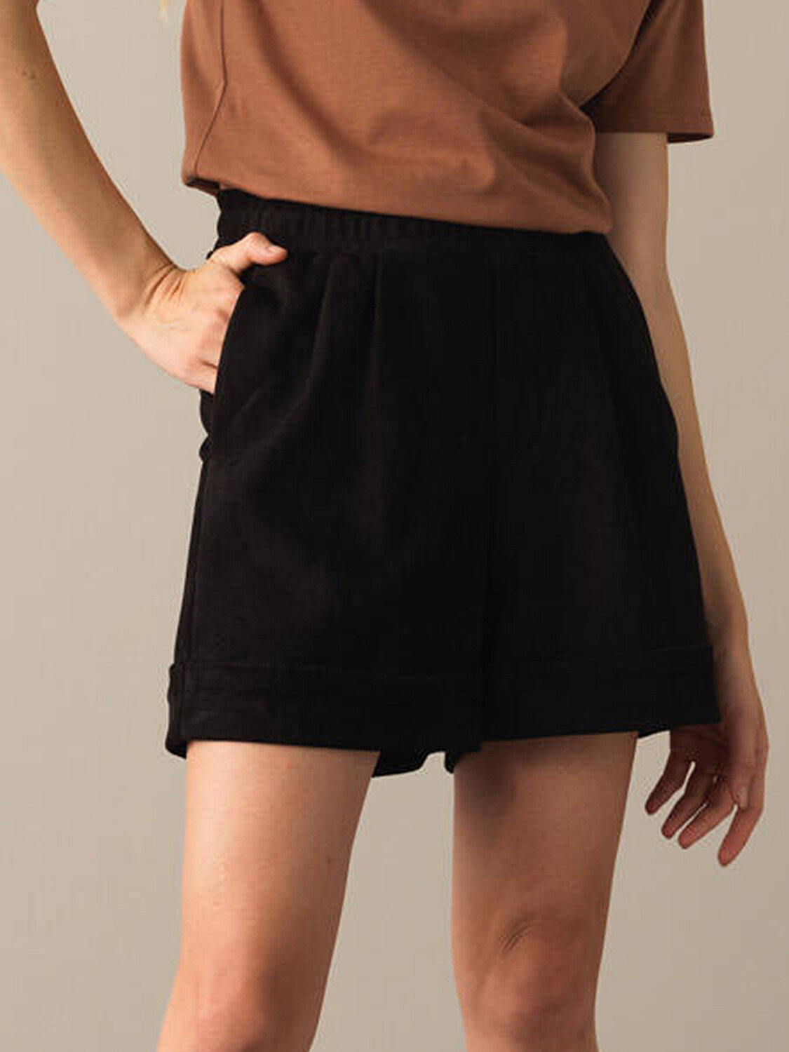 Siyah Regular Fit Şort - 1