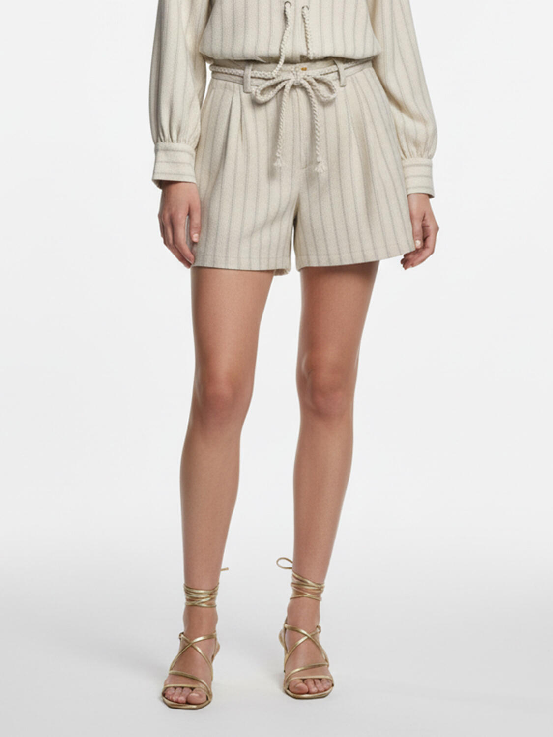 Bej Doğal Dökümlü Oversize Şort - 1