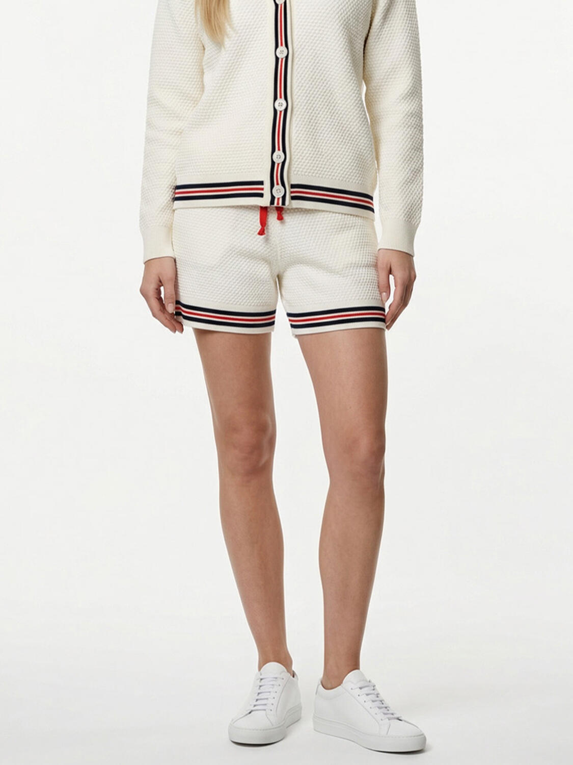 Beyaz Doğal Dökümlü Oversize Şort - 1