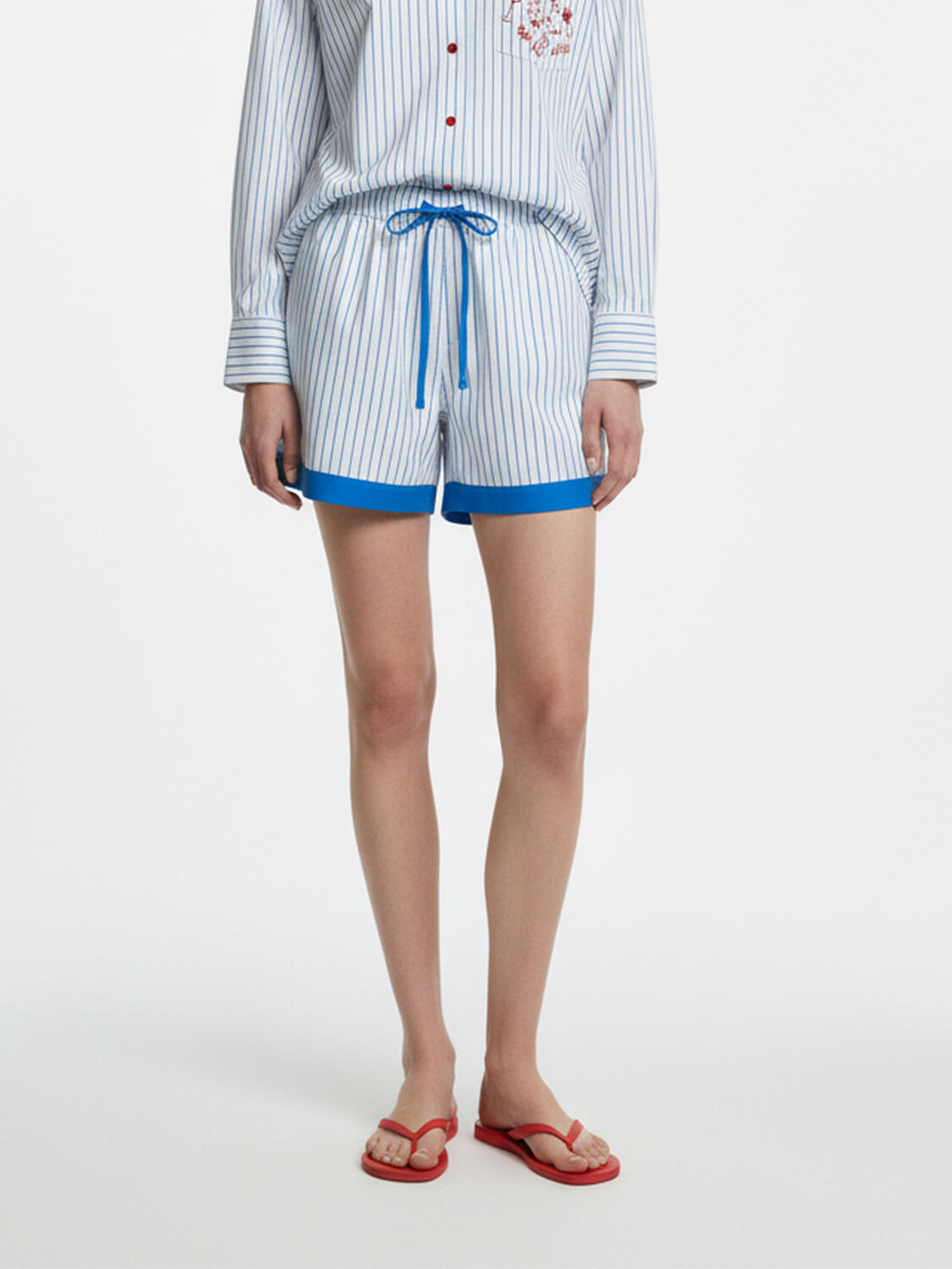 Beyaz Pamuk Dokulu Oversize Şort - 1