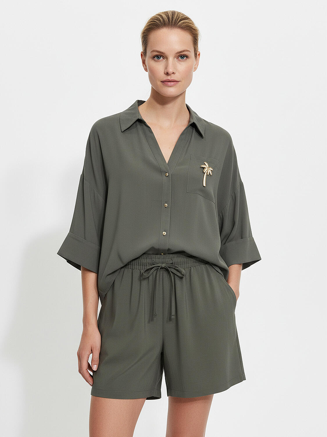 Haki İpeksi Dokulu Oversize Şort - 3